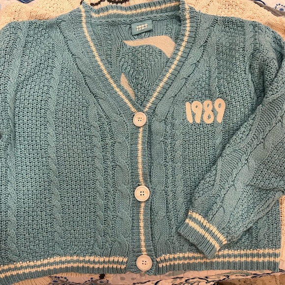 Taylor Swift 1989 Cardigan
